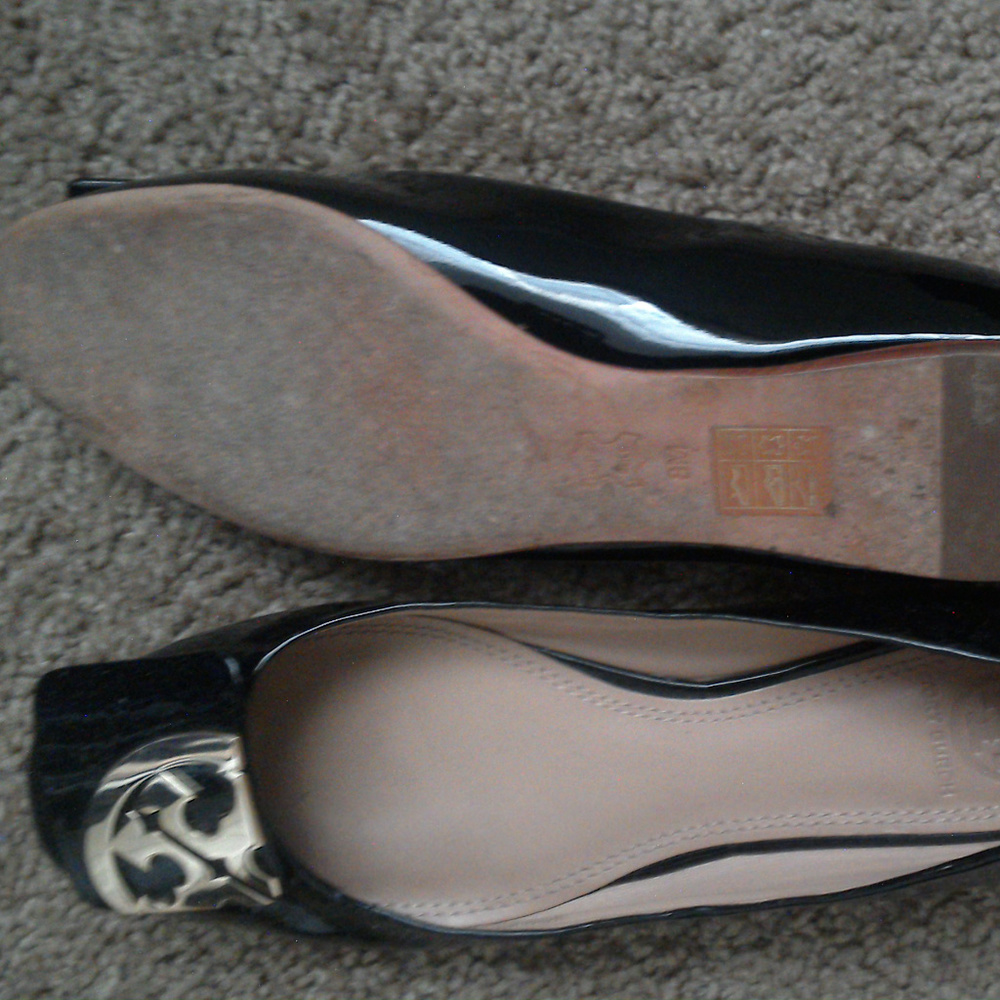 like New*******Limited Tory Burch flat